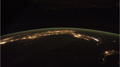 Satelliten-Nachtflug