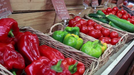 Food-Market---Peppers