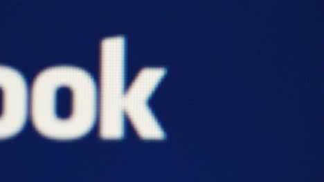 Facebook-Logo---Schwenk-über