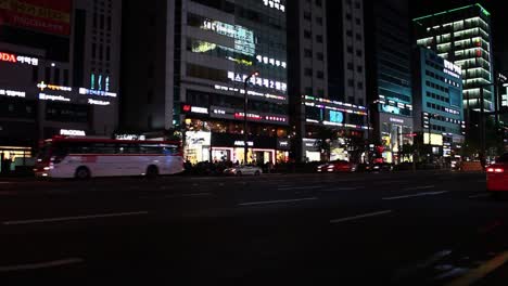South-Korea-Traffic-at-Night-in-Gangnam