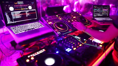 Club-DJ-Set-2