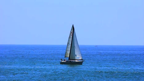 Sailing-Santa-Monica-Beach