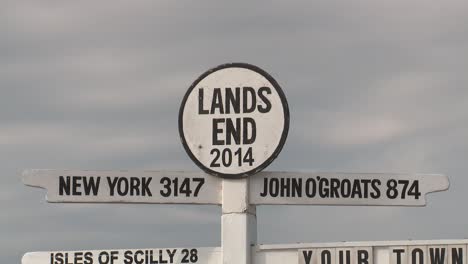 Land\'s-End-Sign-Cornwall