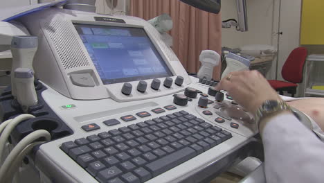 Ultrasound-Equipment-3