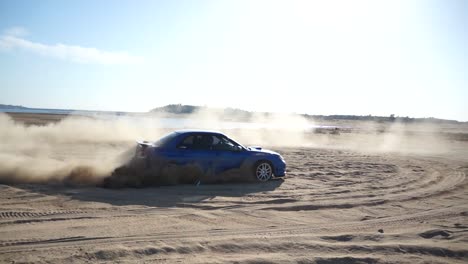 Subaru-Im-Gelände-Driften