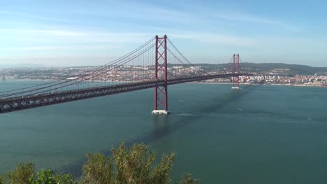 25-de-Abril-Bridge-Lisbon