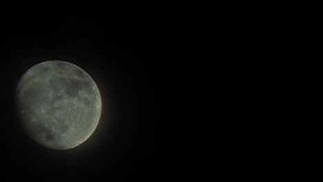 Full-Moon-and-Clouds-Time-Lapse