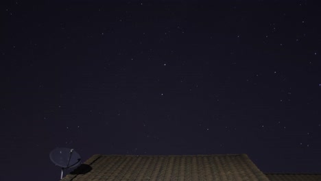 Stars-Over-Rooftop-Timelapse