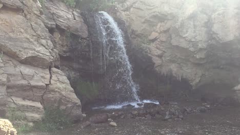 Einsamer-Wasserfall