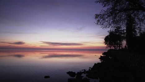 Lago-antes-del-amanecer-1
