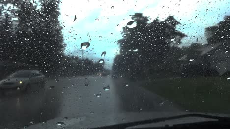 Im-Regen-Fahren