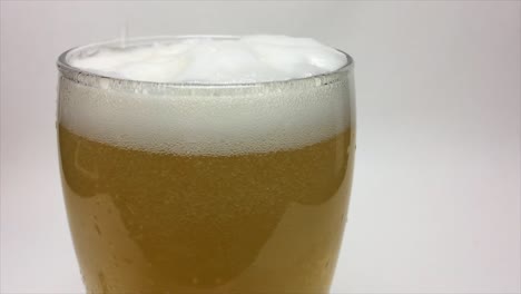 Pint-of-Light-Beer