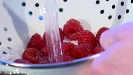 Washing-Raspberries-2