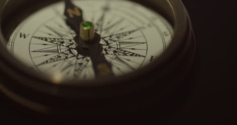 Vintage-Compass-Tracking-Shot-2