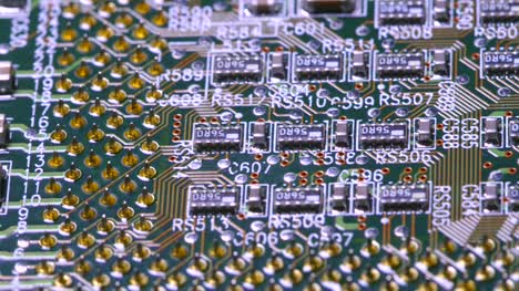Tracking-Over-Elements-on-a-PCB