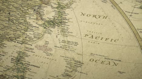 Desplazarse-hacia-el-Océano-Pacífico-Norte-en-un-mapa-vintage