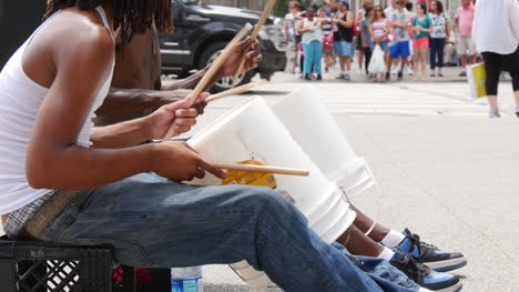 Street-Artists-on-Drums-1