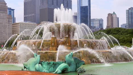 Buckingham-Fountain-Close-Up-Chicago