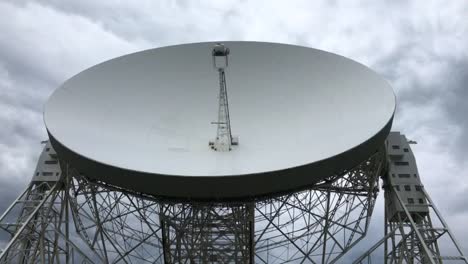 Moving-Radio-Telescope-Time-lapse