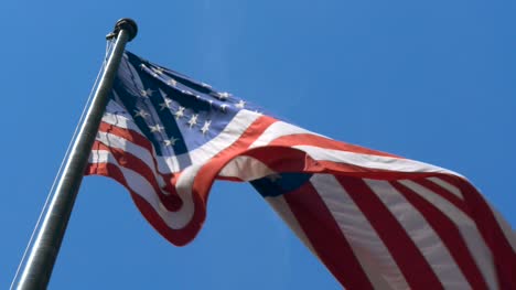 USA-Flag-Blowing-in-Wind