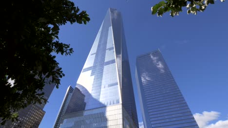 Panning-Up-from-911-Memorial-to-One-World-Trade-centre