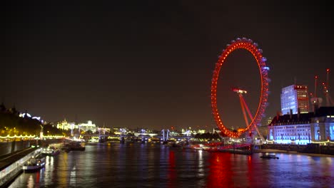 Timelapse-of-the-London-Eye-at-Night