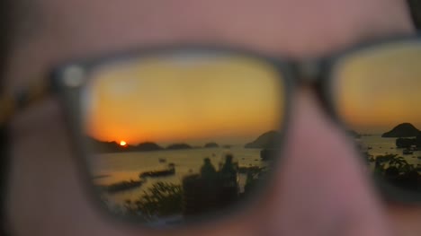 Sunset-in-Glasses-Ha-Long-Bay