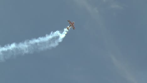 Biplane-Snap-Roll-Slow-Motion
