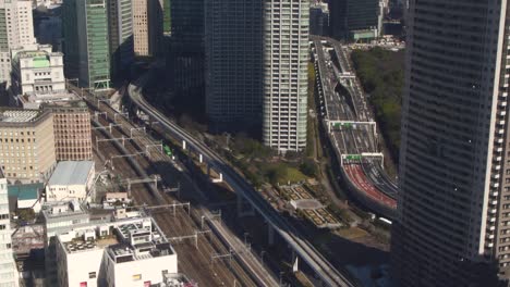 Tokyo-Rail-and-Road-Traffic-Timelapse