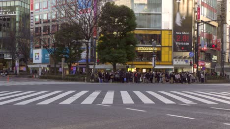 Timelapse-at-a-Busy-Intersection-in-Tokyo