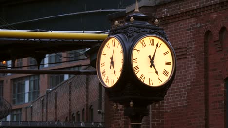Vintage-Clock-Toronto-Distillery-District
