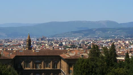 Con-vistas-al-paisaje-urbano-de-Florencia