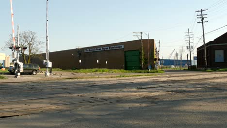 Rundown-Warehouse-in-Detroit