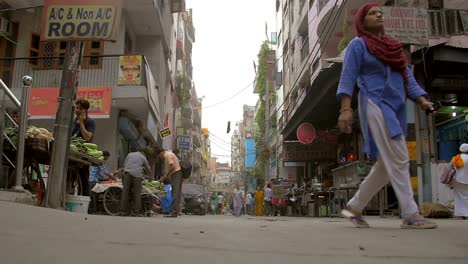 Girl-Running-After-a-Woman-in-an-Indian-Street