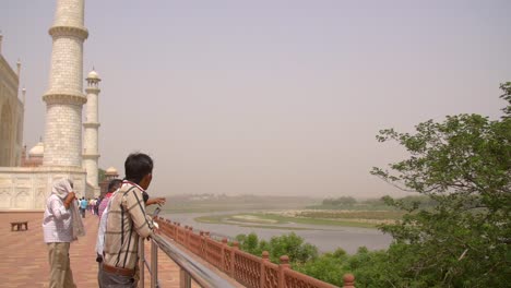 People-Overlooking-Taj-Mahal-Grounds
