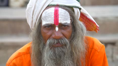 Close-Up-of-Sadhu-Face