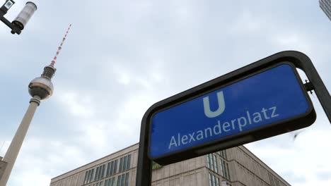 Alexanderplatz-U-bahn-Station-Schild
