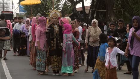 Women-Taking-a-Selfie-in-Wedding-Procession
