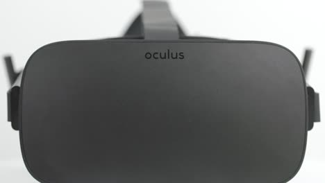 Focus-Pull-on-VR-Headset