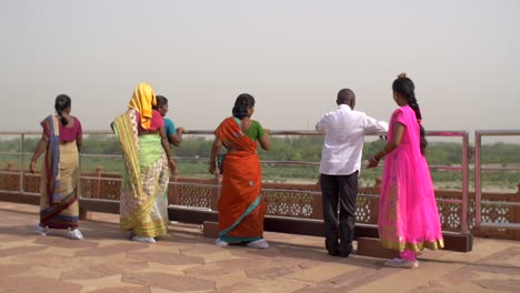 Women-in-Saris-Walking