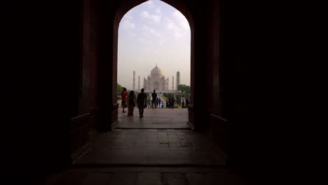 Taj-Mahal-Durch-Einen-Torbogen