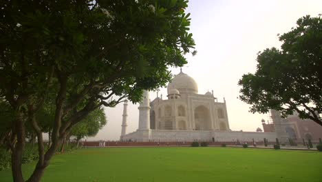 Seitenansicht-Des-Taj-Mahal