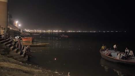 Focus-Pull-of-the-Ganges-Riverbank-at-Night