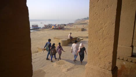 Reveal-Shot-of-the-Ganges-from-a-Colonnade