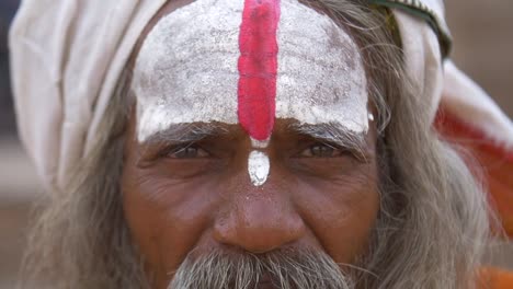 Close-Up-of-Sadhu-Face-2