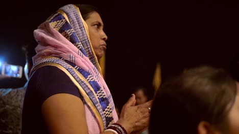 Indian-Woman-Clapping