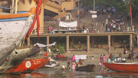 Panning-Shot-of-Rowing-Boat-Prow-on-the-Ganges