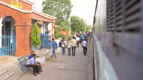 Enfoque-Pull-de-Indian-Train-Platform
