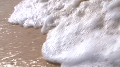 Slow-Motion-Waves-Breaking-on-Sand-2