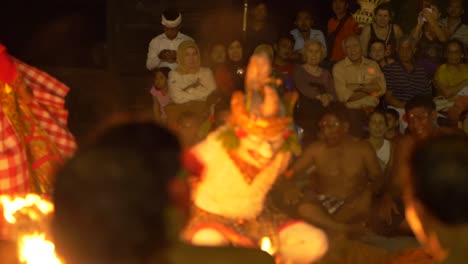 Ceremonia-tradicional-recreando-el-Ramayana